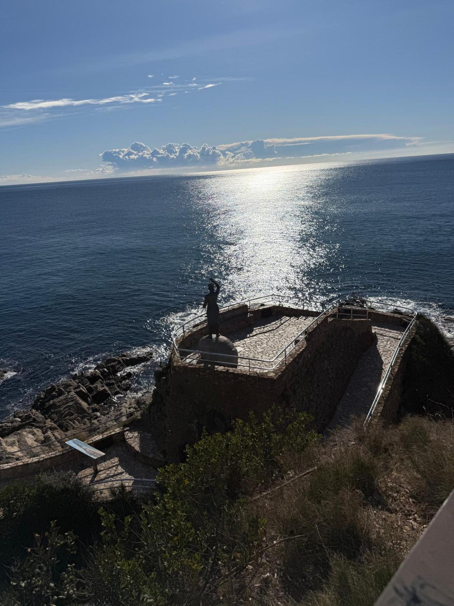 Appartement Coastal Retreat Just Steps From The
